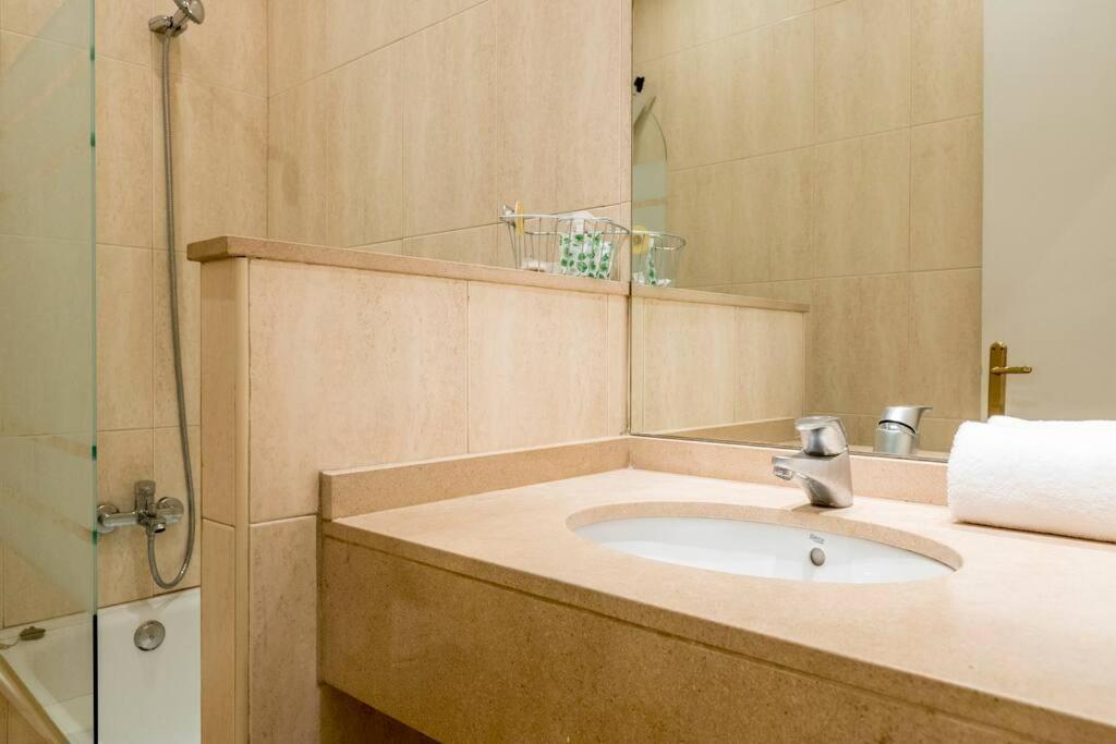 Bebarceloner Poble Nou Apartaments - 2 Bedroom מראה חיצוני תמונה